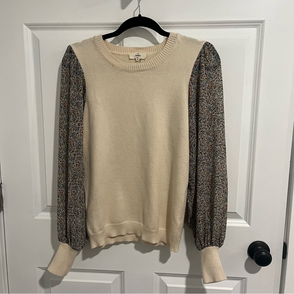 Entro Sweater with Chiffon Print Sleeves